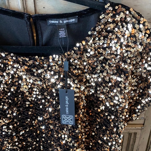 Cable & Gauge Tops Cable And Gauge Gold Sequin And Black Velvet